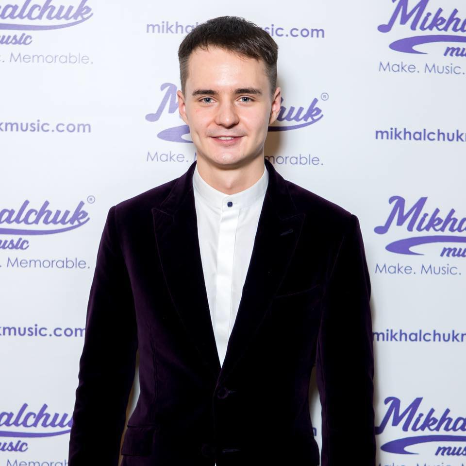 Vladislav Mikhalchuk — Piano